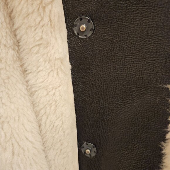 Abercrombie & Fitch Sherpa Lined Vegan Leather Jacket - Picture 7 of 8